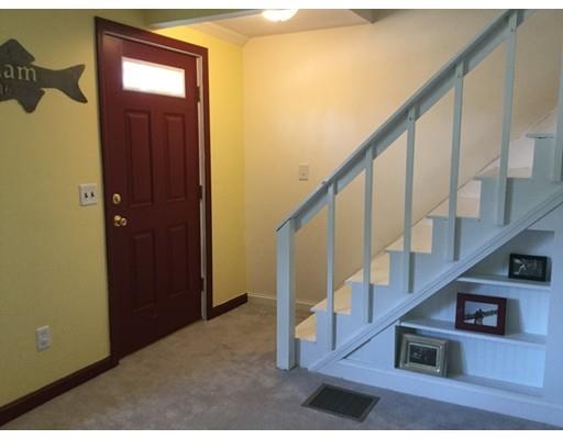 38 Milford St, Upton, MA 01568 photo 5
