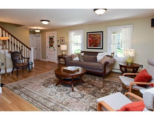 36 Prospect St, Upton, MA 01568 photo 4