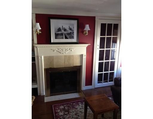 13 Hooper St, Marblehead, MA 01945 photo 2