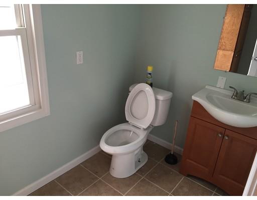 116 Hastings St, Springfield, MA 01104 photo 4