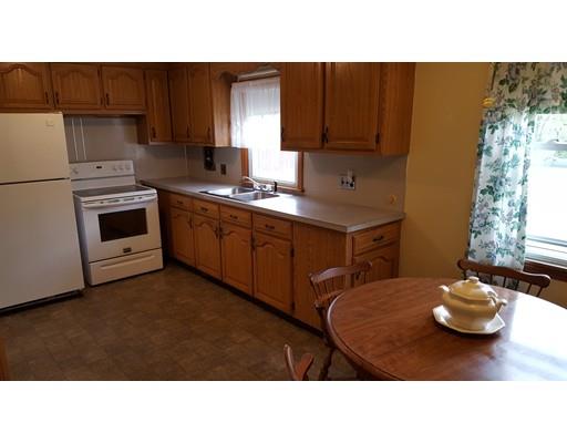 73 Kirk Dr, Springfield, MA 01109 photo 11
