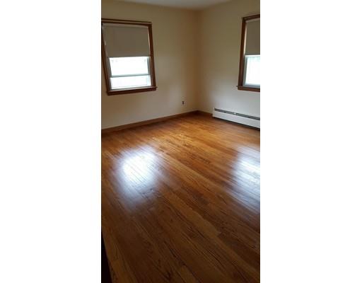 73 Kirk Dr, Springfield, MA 01109 photo 8