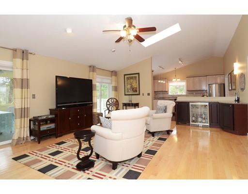 7 Treetops Ln, Danvers, MA 01923 photo 5