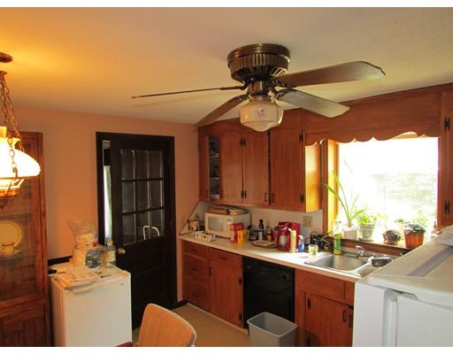 89 Clement St, Springfield, MA 01118 photo 6