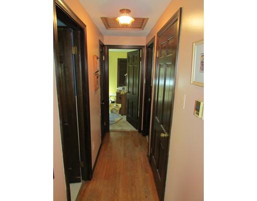 89 Clement St, Springfield, MA 01118 photo 9