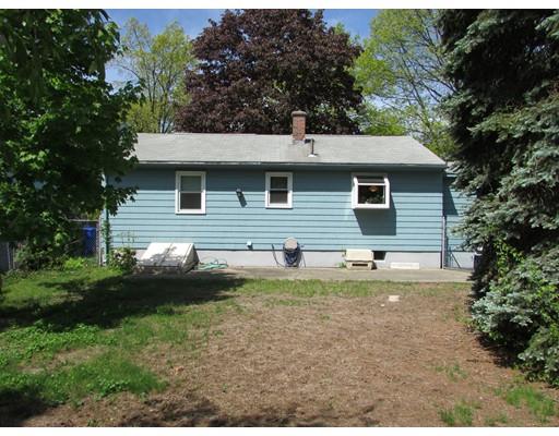 89 Clement St, Springfield, MA 01118 photo 3