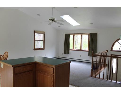 25 Corbin Rd, Dudley, MA 01571 photo 9