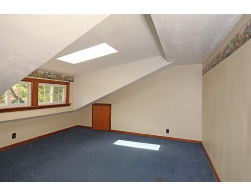 21 Vineyard St, Worcester, MA 01603 photo 9