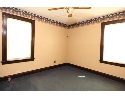 21 Vineyard St, Worcester, MA 01603 photo 8