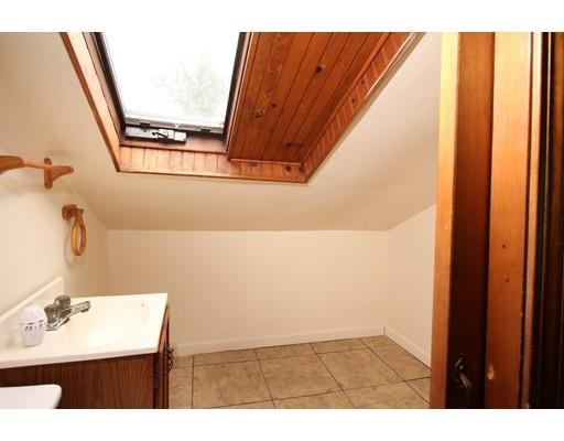21 Vineyard St, Worcester, MA 01603 photo 11