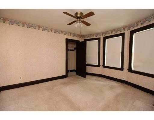 21 Vineyard St, Worcester, MA 01603 photo 6