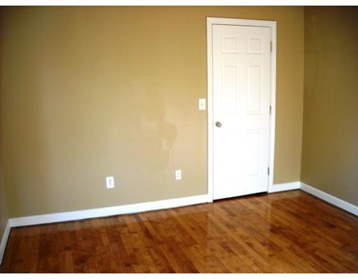 90 Quartus St, Chicopee, MA 01013 photo 18