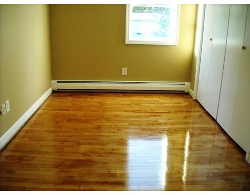 90 Quartus St, Chicopee, MA 01013 photo 16