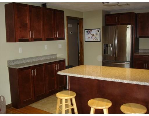80 Berkeley Ave, Lowell, MA 01852 photo 5