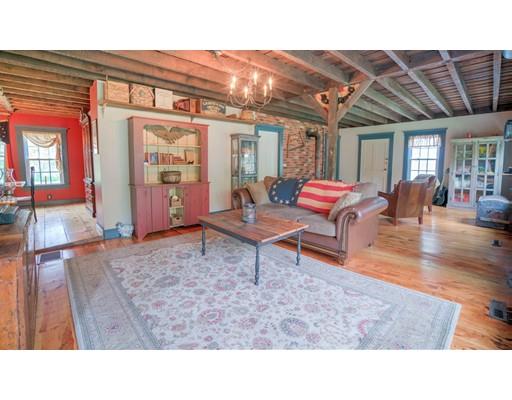 41 Pine St, Douglas, MA 01516 photo 2