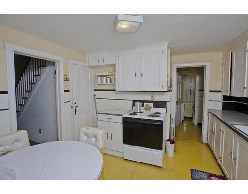 277 Plumtree Rd, Springfield, MA 01118 photo 9