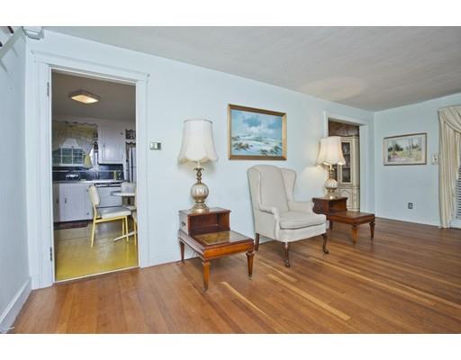 277 Plumtree Rd, Springfield, MA 01118 photo 4
