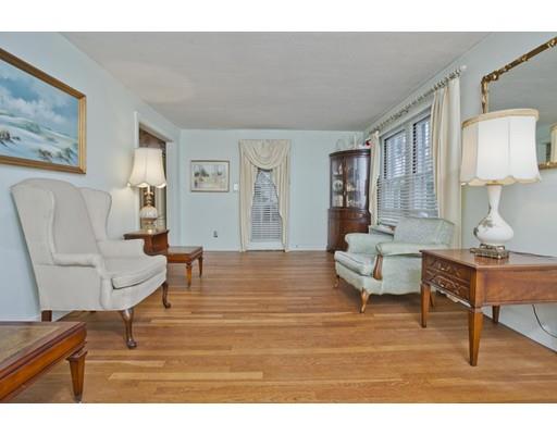 277 Plumtree Rd, Springfield, MA 01118 photo 3
