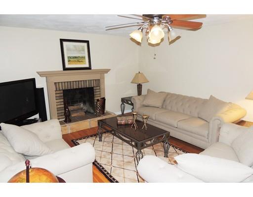 80 Martel Rd, Springfield, MA 01119 photo 3