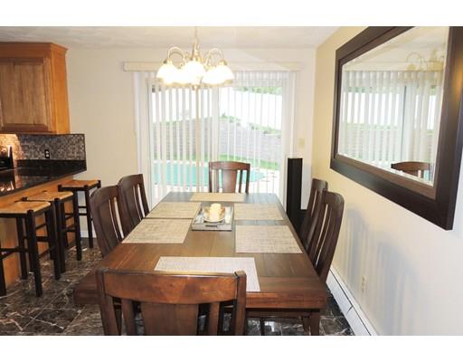 80 Martel Rd, Springfield, MA 01119 photo 8