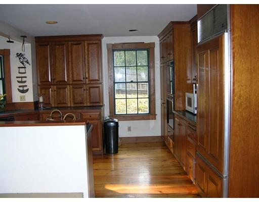 100 Beacon St, Marblehead, MA 01945 photo 16