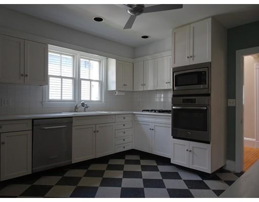 37 Gregory St, Marblehead, MA 01945 photo 8