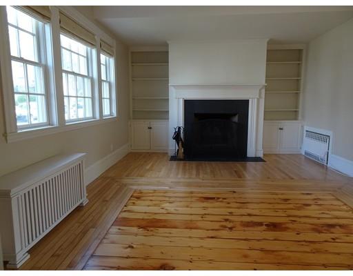 37 Gregory St, Marblehead, MA 01945 photo 2