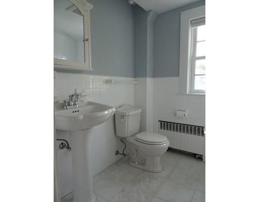 37 Gregory St, Marblehead, MA 01945 photo 12