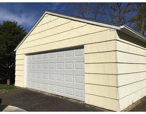 85 Beverly Dr, Westfield, MA 01085 photo 3