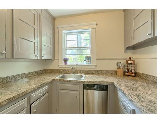 13 Cedar St, Beverly, MA 01915 photo 10