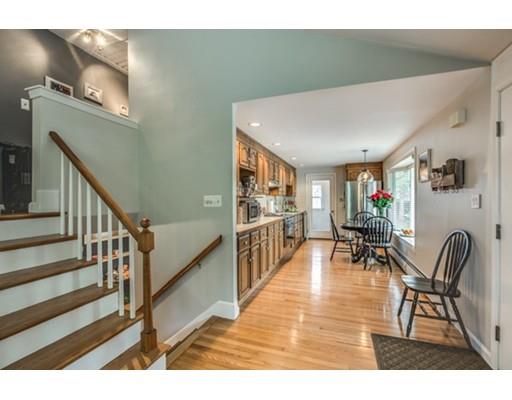 17 Robinson Rd, Beverly, MA 01915 photo 6