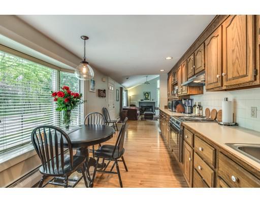 17 Robinson Rd, Beverly, MA 01915 photo 8