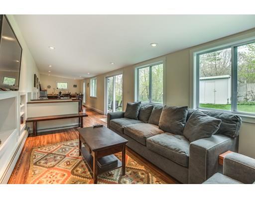17 Robinson Rd, Beverly, MA 01915 photo 16