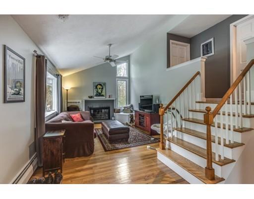 17 Robinson Rd, Beverly, MA 01915 photo 5