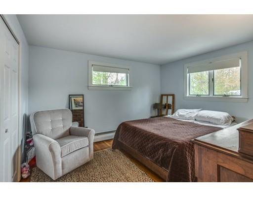 17 Robinson Rd, Beverly, MA 01915 photo 10
