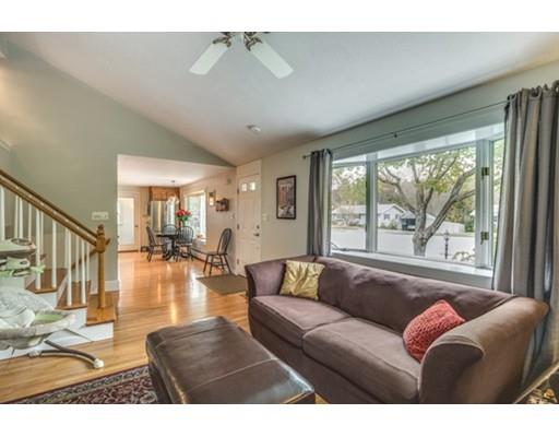 17 Robinson Rd, Beverly, MA 01915 photo 4