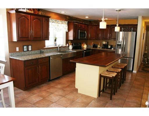 60 Hartford Ave E, Mendon, MA 01756 photo 5