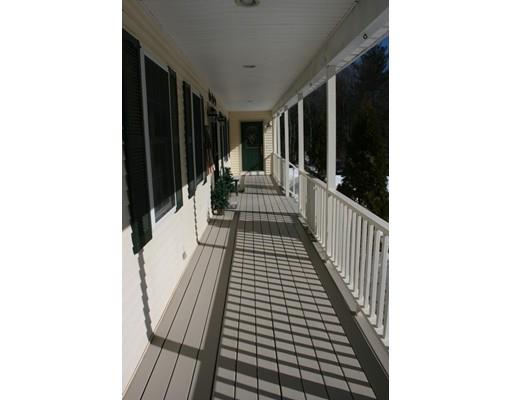 60 Hartford Ave E, Mendon, MA 01756 photo 3
