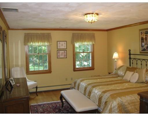 7 Fieldstone Path, Walpole, MA 02081 photo 16