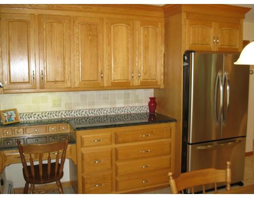 7 Fieldstone Path, Walpole, MA 02081 photo 9