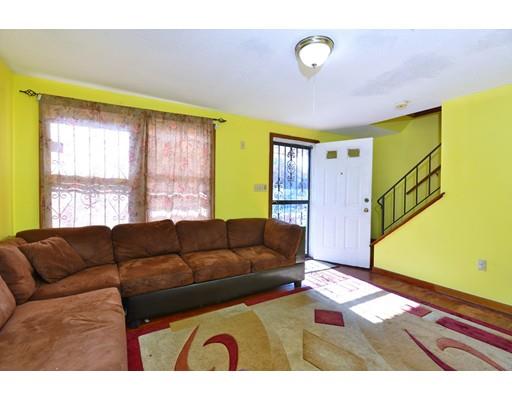 5 Champlain Cir, Dorchester Center, MA 02124 photo 5