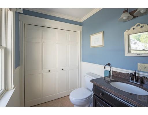 35 Greene St, Beverly, MA 01915 photo 13