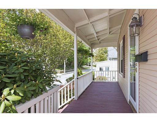 35 Greene St, Beverly, MA 01915 photo 2
