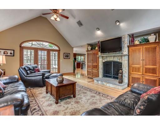 82 Fairchild Dr, Reading, MA 01867 photo 15