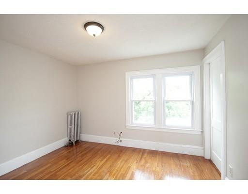 35 Wayne St, Springfield, MA 01118 photo 19