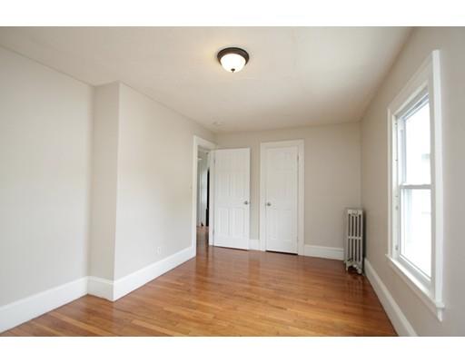 35 Wayne St, Springfield, MA 01118 photo 22