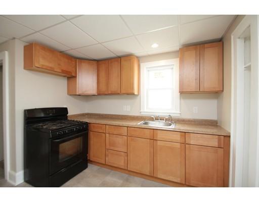 35 Wayne St, Springfield, MA 01118 photo 7