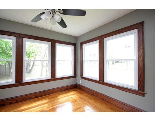 35 Wayne St, Springfield, MA 01118 photo 15