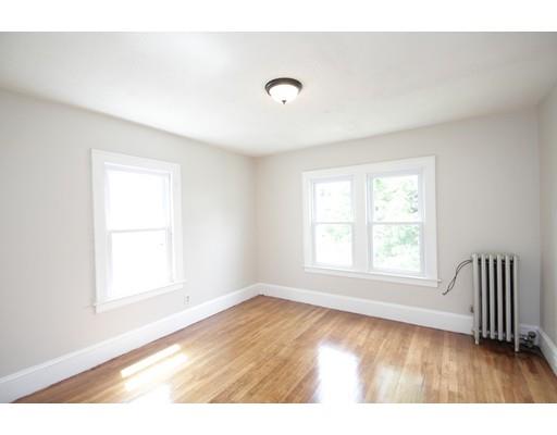 35 Wayne St, Springfield, MA 01118 photo 23