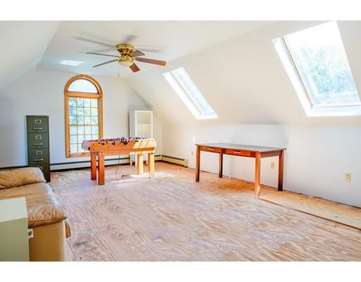 4 Oriole Ln, Walpole, MA 02081 photo 11